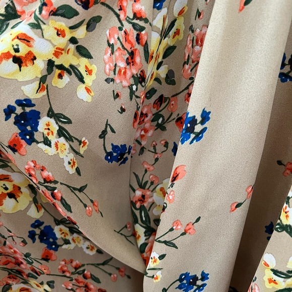 Tan Floral Plus Size 3x Kimono with Lace Trim - Picture 3 of 4